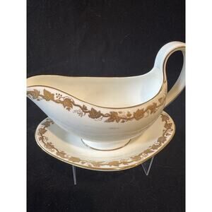 Wedgewood Bone China Gravy Boat Whitehall White With Under Plate